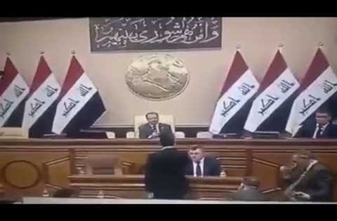 شاهدوا عركة جديدة في مجلس النواب العراقي لايفوتك