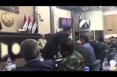 لحظة اقالة سليم الجبوري من داخل البرلمان العراقي