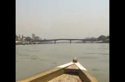 نهر دجلة اليوم بغداد العراق بـ الزورق