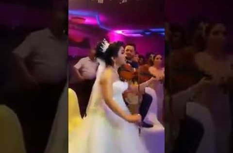 عروس عراقيه تعزف ياكاع ترابج كافوري