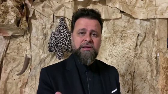 الفنان مهند محسن رسالة الى متظاهرين العراق