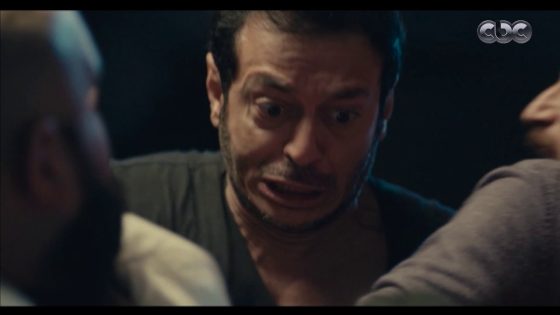 مسلسل أبو جبل | انهيار حسن بعد ما عرف اللي حصل لولاده وازاي كانوا خايفين والشقة بتولع