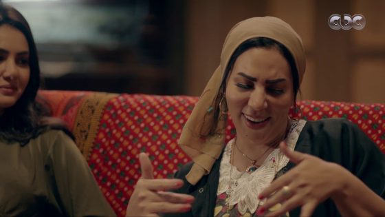 مسلسل الأخ الكبير | خناقة كل أم مع بنتها على الجهاز وطقم الكاسات بتاع النيش ????​