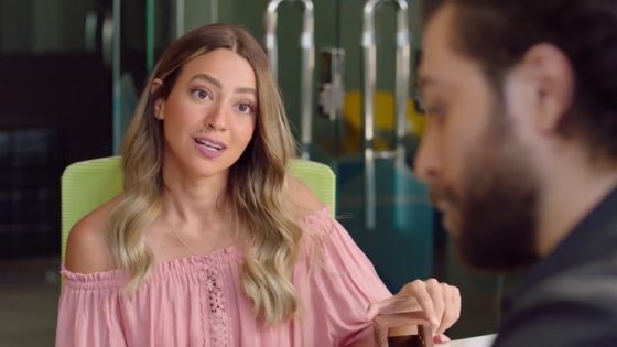 آدهم قدامه فرصة شغل وجايدا بتحاول تتكيف في الشغل الجديد #حكايات_بنات5