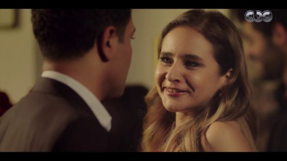 بـ100 وش | باسم الأمير بيعاكس سكر قدام الكل.. شوفوا عمر عمل إيه!