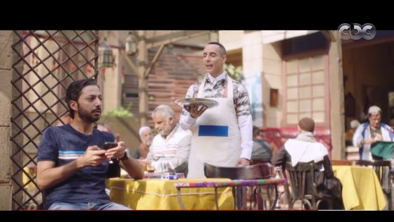 في بيتنا روبوت | ضحك السنين على لذيذ وهو شغال قهوجي وزومبا بتبيع????