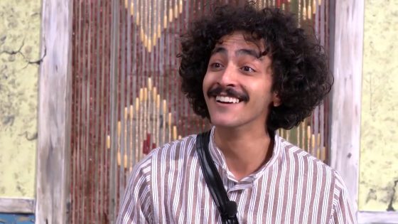 هتموت من الضحك على أشرف عبد الباقي وهو خايف على الفرخة وهي بتبيض #اللوكاندة