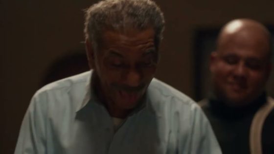 المعلم سعد اتفق مع حلاوتهم على وهبة علشان يحلق له شنبه بس وهبة كان محضرله مفاجأة #موسى