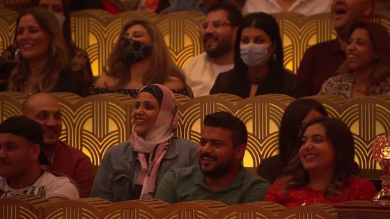 شوف رد فعل أحمد السعدني لما الأبلة طلبت منه يقول على أوحش 3 أدوار لوالده.. صريخ ضحك#أبلة_فاهيتا