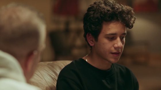 شريف اكتشف إن ابنه ضحية لـ لعبة الحوت الأزرق.. شوف عمل معاه إيه #إجازة_مفتوحة