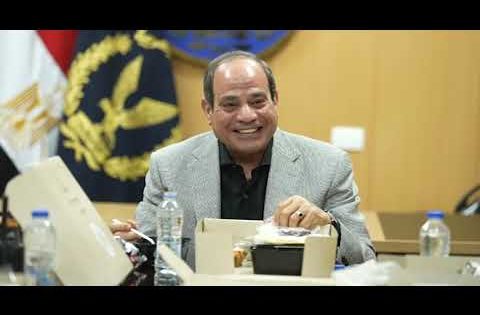 “زجاج سيارته اتكسر”.. قصة صيدلي قابل الرئيس السيسي صدفة في قسم مدينة نصر