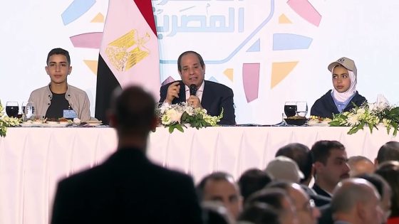 الرئيس السيسي خلال مأدبة إفطار الأسرة المصرية بالأسمرات: حياة كريمة هدفها تطوير معيشة 60 مليون
