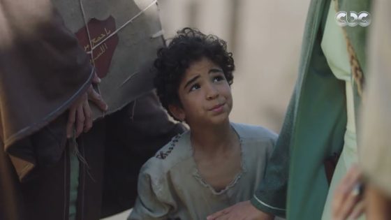 مسلسل رسالة الامام| انظر ماذا فعل الإمام الشافعي مع طفل يسرق الطعام من السوق