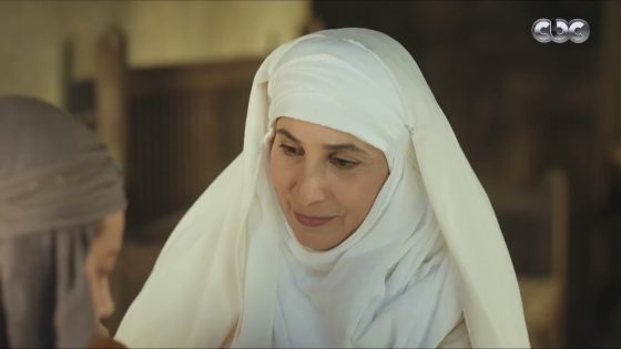 مسلسل رسالة الإمام| شاهد ماذا فعلت السيدة نفيسة مع أم مسكينة تبحث عن ابنها المفقود
