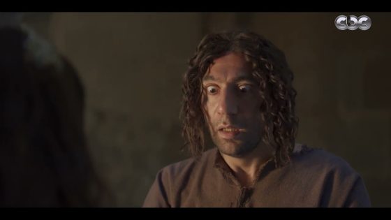 “هات السلسلة يا موكوس يا ابن الموكوسة”.. “موكوس” طلع شايل كنز في رقبته وهو السلطان ومايعرفش