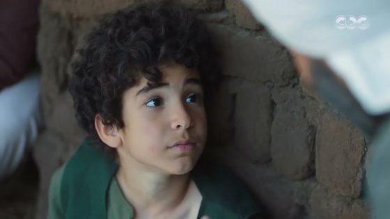 مسلسل رسالة الامام | شاهد كيف واسى الإمام الشافعي أحد الأطفال بعد وفاة جده