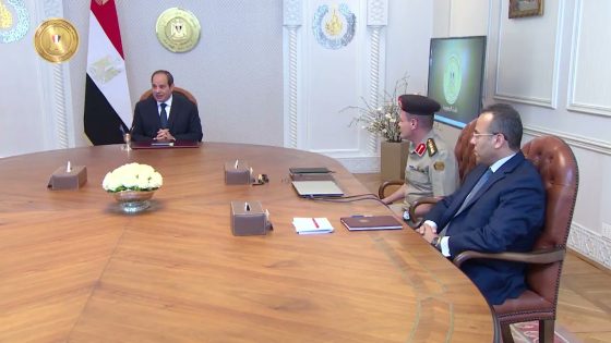 الرئيس السيسي يتابع الموقف التنفيذي لعدد من مشروعات الهيئة الهندسية على مستوى الجمهورية