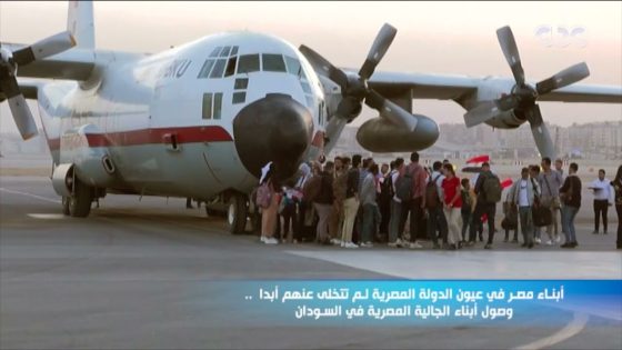 حديث سياسيون وكتاب صحفيين حول عودة المصريين من السودان