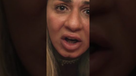 رقية بتحاول تولد سارة جوه الأسانسير #shorts #بين_السما_والأرض
