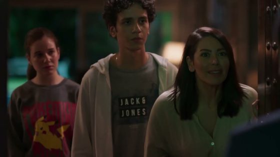 شريف بقى نجم إعلانات وبدأ أول خطوة في النجاح ???? بس دايما الحلو مابيكملش #إجازة_مفتوحة