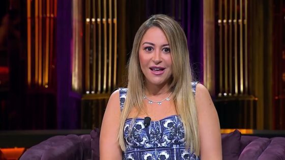 كل الصفات الحلوة فيا وخداها من مامتي ???? منة شلبي بتتكلم عن والدتها #سهرانين