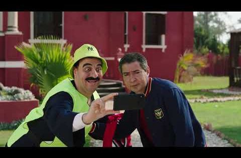 شوف كوميديا فريق المزاريطة وهما بيتصوروا مع نجوم مصر.. إيه يا جدو انا???? #الكبير_أوي_ج7