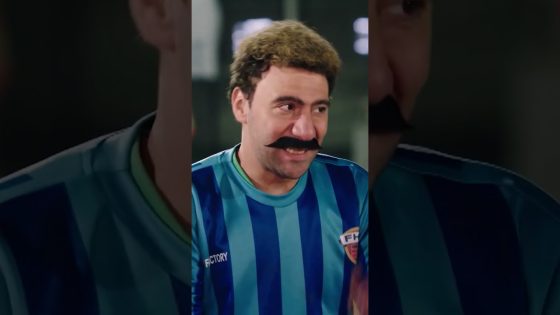 سواريز روحه لمست هجرس ونازل عض في اللعيبة والحكم???? #الكبير_أوي_ج7 #shorts