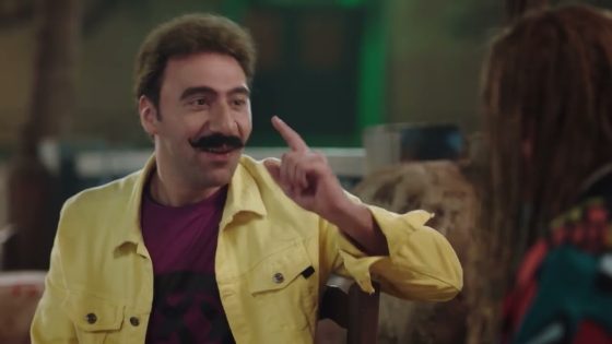 أنا بقنع أمك ليه أصلا ????????جوني عاوز يبقى بلوجر شوف رد فعل هجرس #الكبير_أوي_ج6