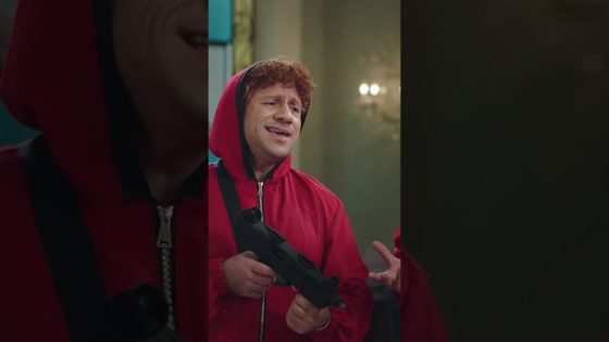 ليه بشوف الكل شكلك???? مربوحة نفذت خطة لا كاسا بوش الكبير???? #الكبير_أوي8 #shorts