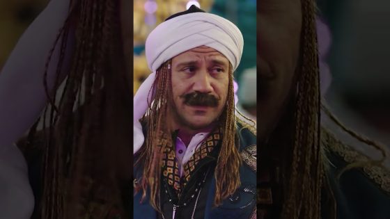 مفيش سوبر هيرو عنده شنب زي ده.. جوني قفش هجرس 😂😂 #الكبير_أوي_ج7 #shorts