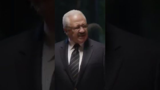 لما تجيب هدية لأبوك وماتعجبوش🤣 #صاحب_السعادة #shorts