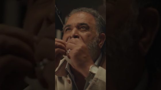 طالما نزلت على ركبك تبقى انت اللي فاهم صح يا كمال اللباد 😏#هوجان #Shorts