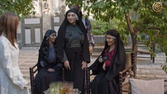 ​ام العز اجت على استقبال النسوان .. واخلاص شافتها