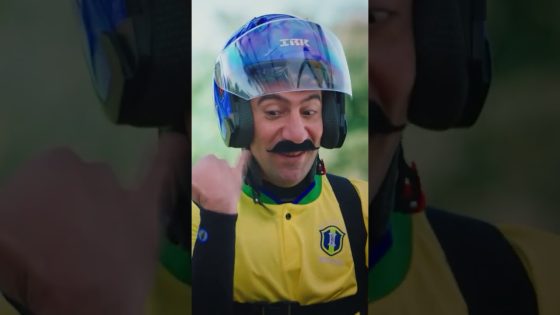 هجرس مش عارف إشارات الغوص ومش بيعرف يعوم ونزل غطس 🤣 #الكبير_أوي8 #shorts