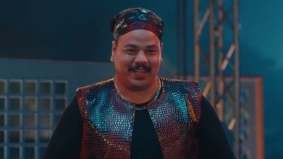 نسبة إنها متجيش فيه 3 سنتي.. العترة بيلعب فقرة السكاكين مع سالم😂 #الكبير_أوي8