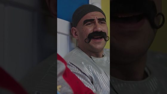 لما تحكي قصة وحد يفصلك😂🤣#الكبير_أوي_ج6 shorts#