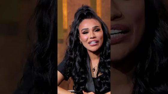 أمينة اسمها الحقيقي وفاء 😂 #سهرانين #shorts