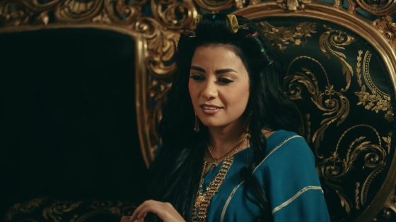 “هتروحي مني فين يامقشفة”برنسة افترت على غزل وكسرتها #حكيم_باشا