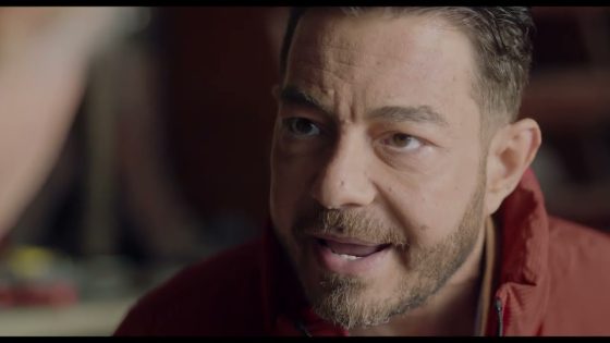 فتحي بيهزق أبوه قدام رضوان أخوه عشان يبيع البيت 😱 ورضوان ماسك نفسه بالعافية #البرنس