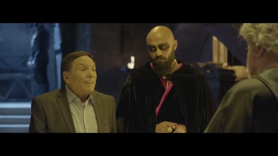 عدلي بيحاول يلاقي حل لمشاكل البلد 🤔..وسلا بتحذره من الطريق اللي ماشي فيه ☝️#عفاريت_عدلي_علام