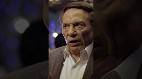 أنتي عندك ديل🤔 سلا عاوزة تتجوز عدلي🥰 وعدلي بيحاول يهرب منها☺️ #عفاريت_عدلي_علام#shorts