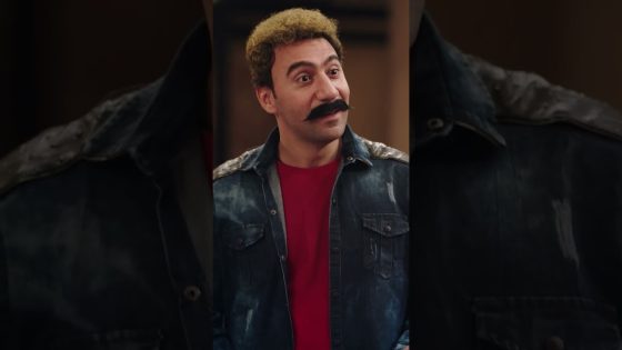 ‏‏‏ لما تشتم حد وتلاقيه في ضهرك😂🔥 #الكبير_أوي_ج7 #shorts