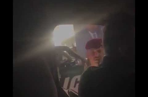 عركة بين احد المسؤولين ومواطن عراقي