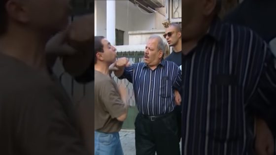 ناطرينهم على باب المحل 😅 #اكسبلور #غولدن_لاين #دنيا