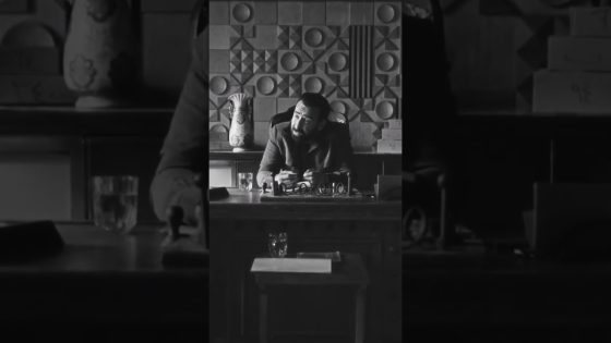 عايشين على فكرة المظلومية عشان يصعبوا على الناس #رأس_الأفعى #shorts